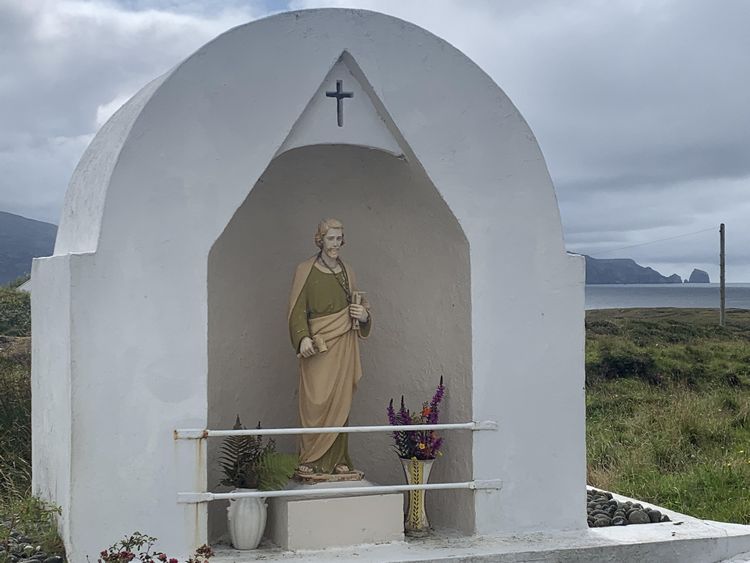 welovedonegal's tweet photo. Today's #WhereInDonegal from
#WeLoveDonegal 💚💛
coming up in about an hour (9am) so still time to guess yesterday's if you missed it. Where in #Donegal is this?
Photographs by @mcgeebers
#Ireland #grottos https://t.co/AcZQWauQjh