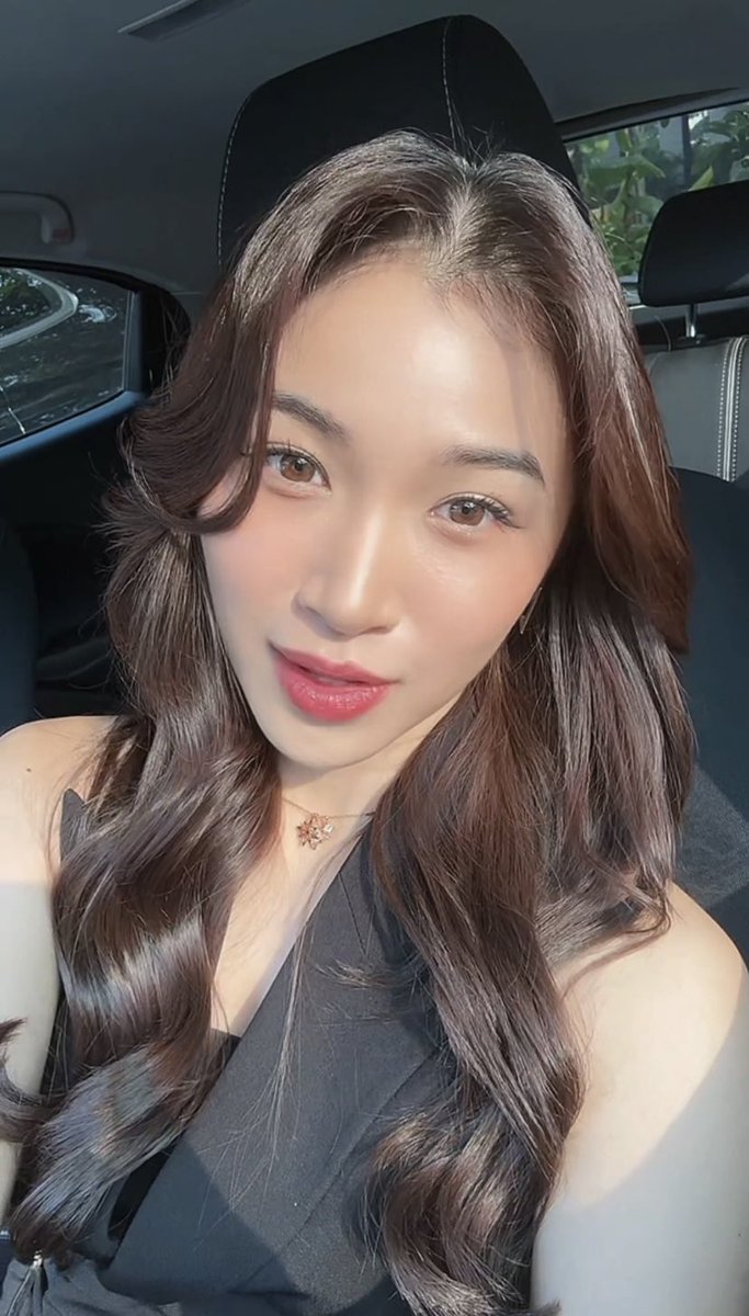 ellawvny's tweet photo. her face card holds way too much power alias SHANI CANTIK BANGETTTT PLEASE https://t.co/CHyr2LER9Z