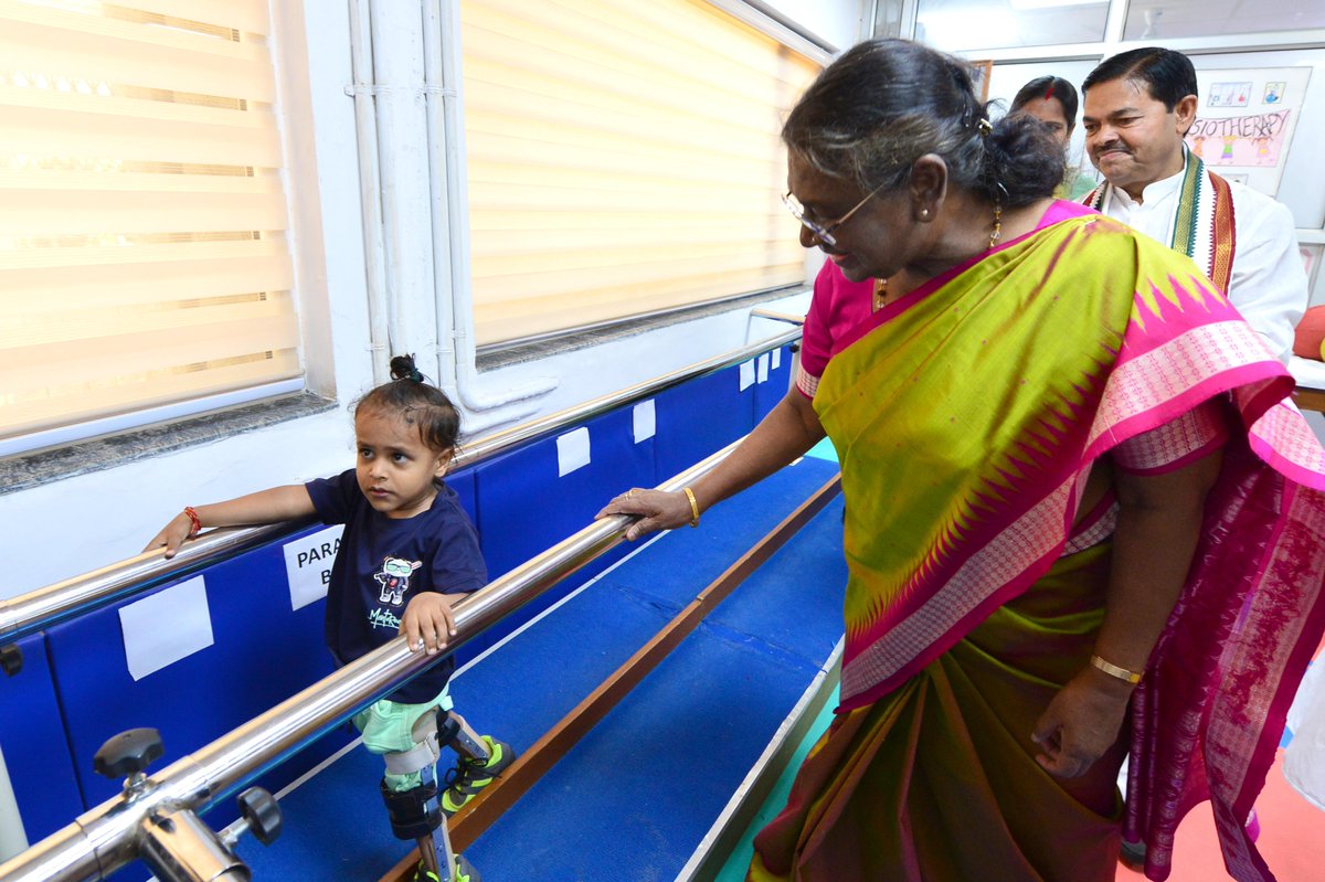 rashtrapatibhvn's tweet photo. President Droupadi Murmu visited Pandit Deendayal Upadhyaya National Institute for Persons with Physical Disabilities in New Delhi. During her interaction with staff members, divyang children and their parents, she appreciated the tireless efforts of the institute for the socio-economic empowerment of Divyangjan. The President emphasised that a person can overcome any limitation through dedication and determination.