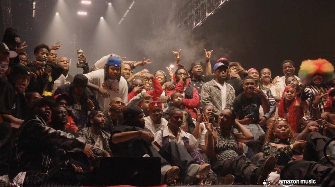 Daily Loud tweet media