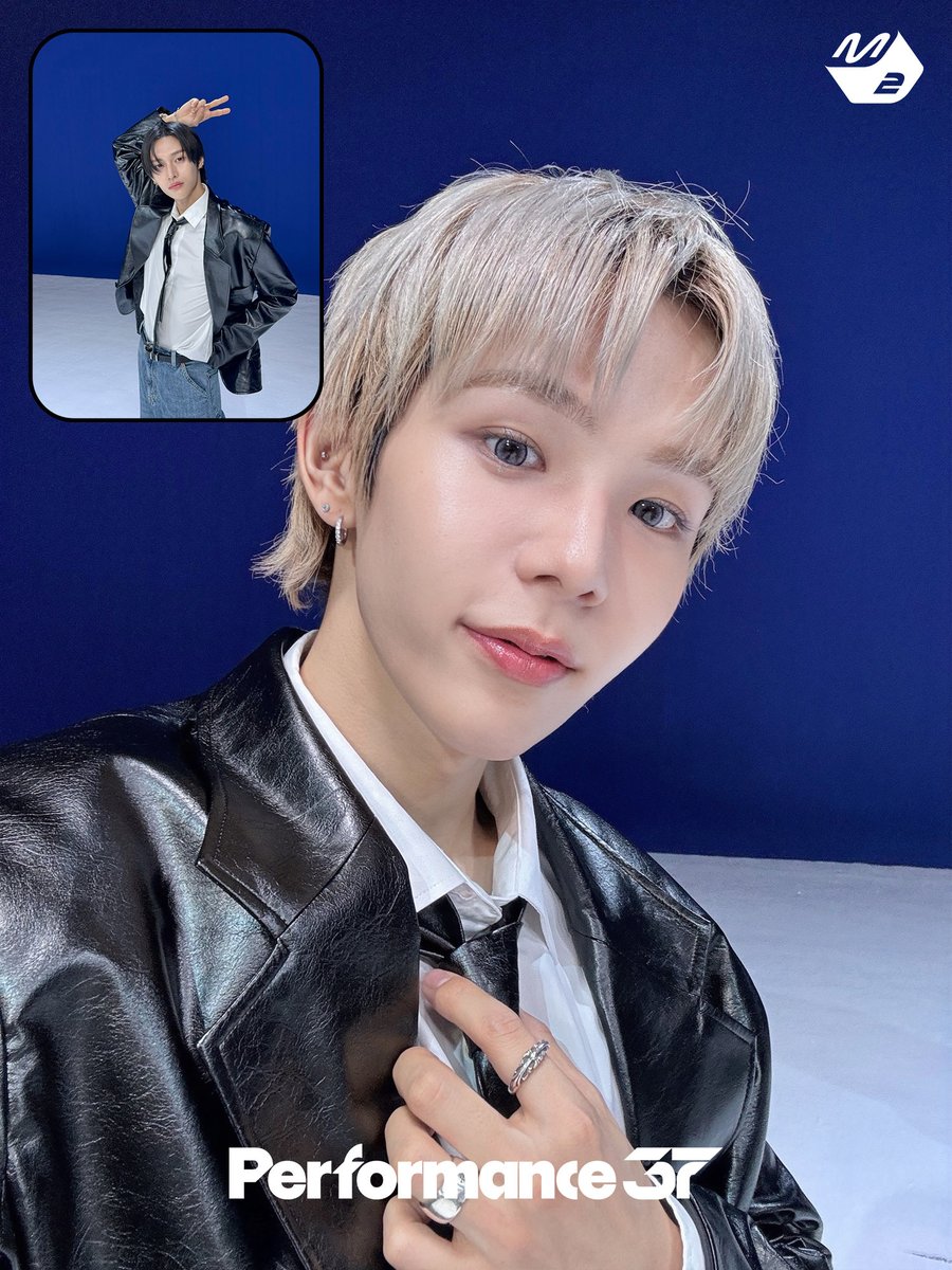 M2MPD's tweet photo. Real한 라이즈의 모습을 라이즈가 찍어봤습니다ㅏㅏㅏ🧡
브리즈가 원한 거 이거 맞제~?

[Performance37] RIIZE 'Boom Boom Bass'
▶ https://t.co/K7gzYJyI5Q

#Performance37 #RIIZE 
#BoomBoomBass #라이즈 @RIIZE_official https://t.co/S10p4oKorm