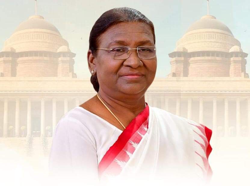 महामहिम #राष्ट्रपति_श्रीमती_द्रौपदी_मुर्मू_जी, को जन्मदिन की हार्दिक बधाई एवं शुभकामनाएं। हम आपके उत्तम स्वास्थ्य एवं दीर्घायु जीवन की कामना करते है।