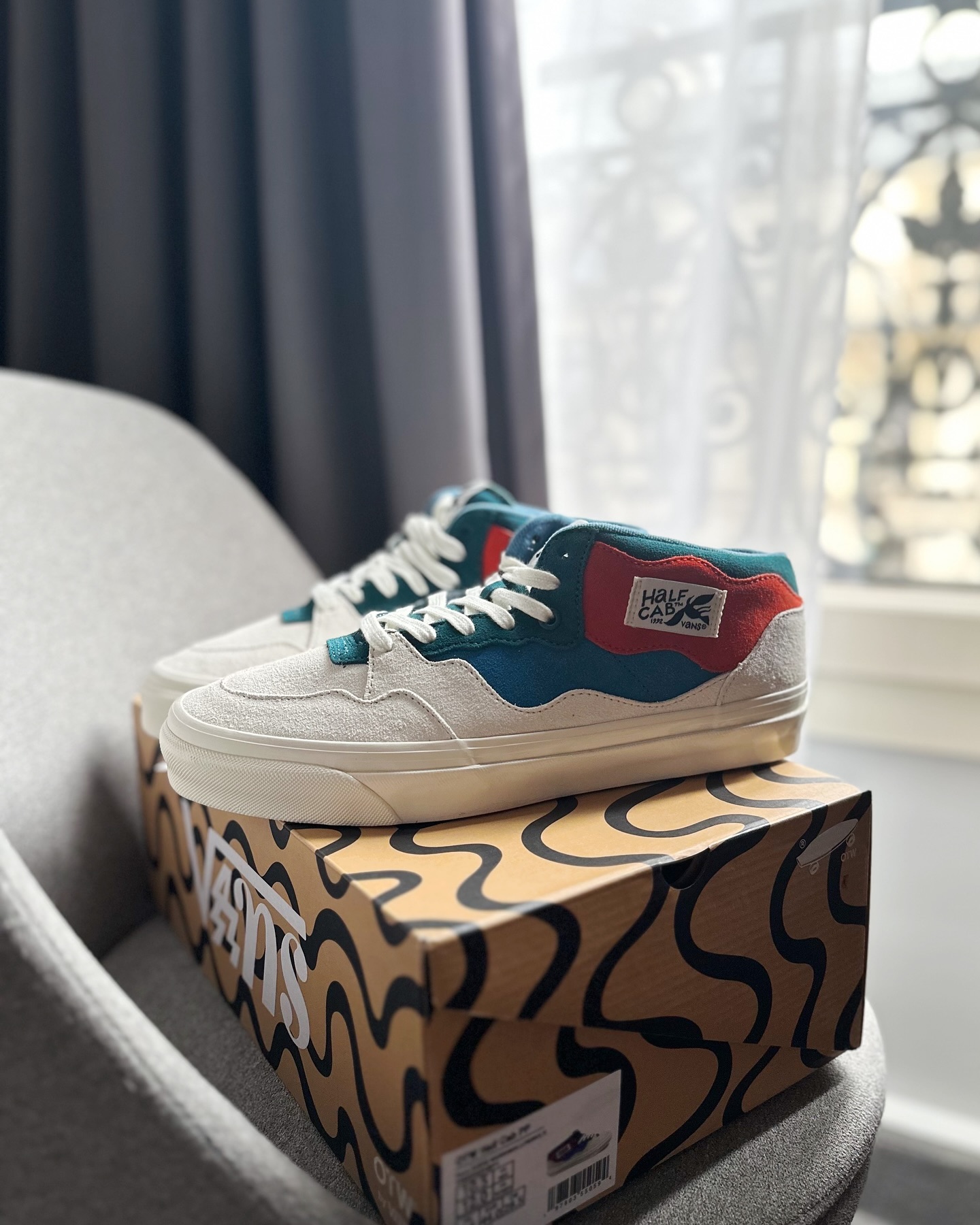 ◆コラボ◆VANS X PARRA OTW HALF CAB 33 SUEDE◆正規品◆関税込 ◇コラボ◇VANS X PARRA OTW HALF CAB 33 SUEDE◇正規品◇関税込