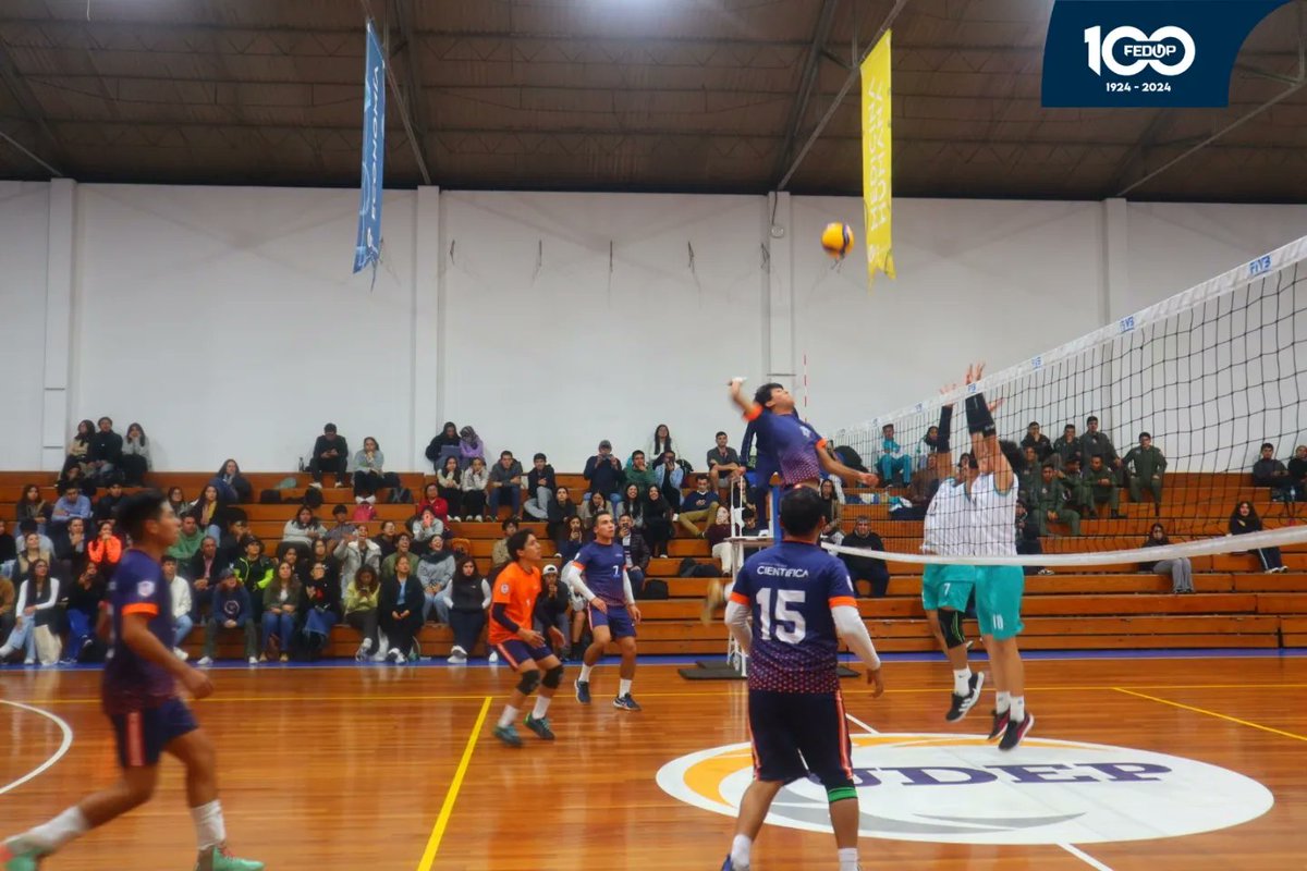 perufedup's tweet photo. ¡UN ENCUENTRO DE INFARTO! 🔥🏐🔥
La #UNW Venció 2 sets a 1 frente a la #UCSUR por la quinta fecha del FEDUP Centenario Liga Universitaria División Ascenso de Vóleibol Varones Región Lima 2024.🏆🏆

📷@jhon_e_b_25

FEDUP, 100 años promoviendo el deporte universitario 💙❤️ https://t.co/EvgfaopZgE