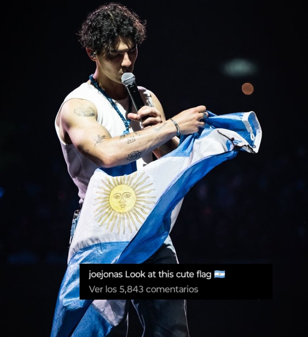cupofgabii's tweet photo. Feliz día a la bandera más linda, confirmado por Joe Jonas aka mi marido. https://t.co/EblJsyGKo9