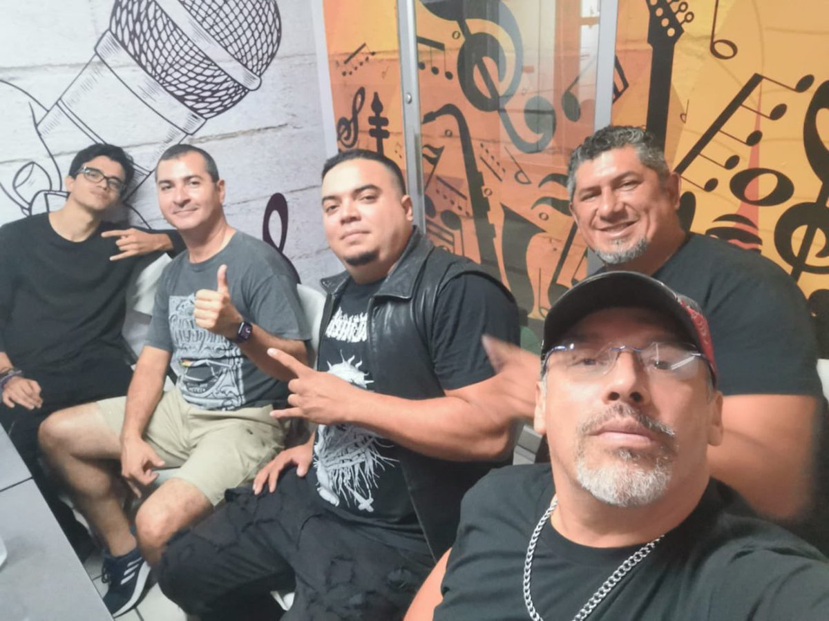 Gracias a la radio Magia FM de San Pedro Sula por brindarnos el espacio.

#UptheOrins #OrinsHN 
#MetalheartHN