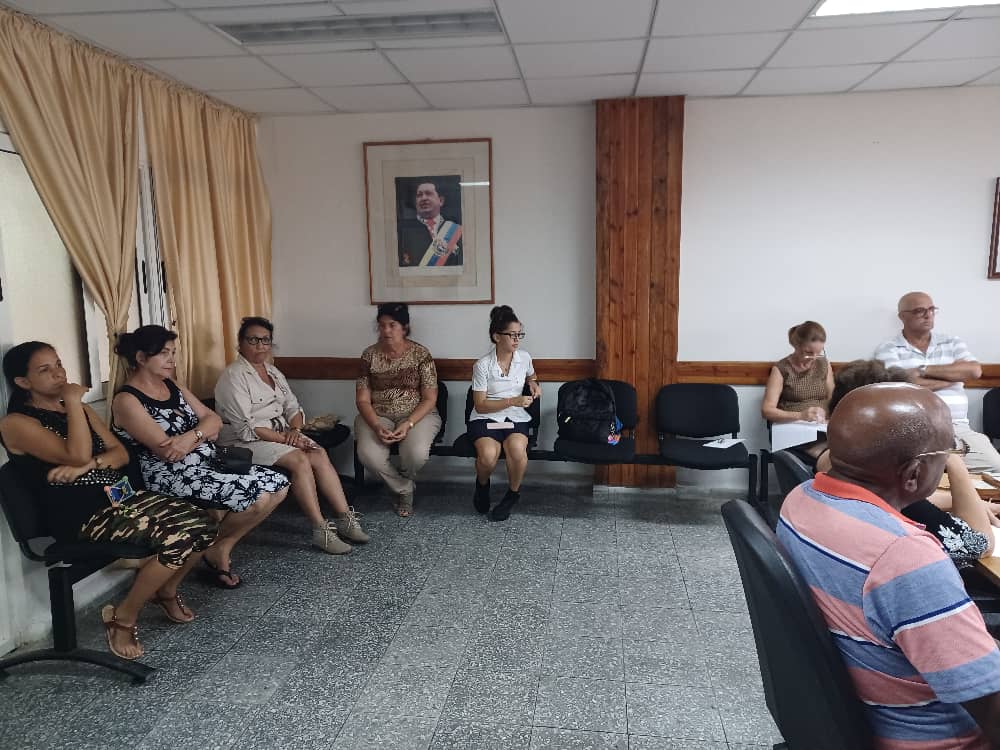 Se desarrolla en la #UCMPinar Asamblea de Ejemplares para el crecimiento a las filas del PCC de estudiantes y trabajadores que tengan disposición y reunan los requisitos para formar parte de la fila de la organización.🇨🇺
#FEUdeCuba 
#FeuUCMPinar