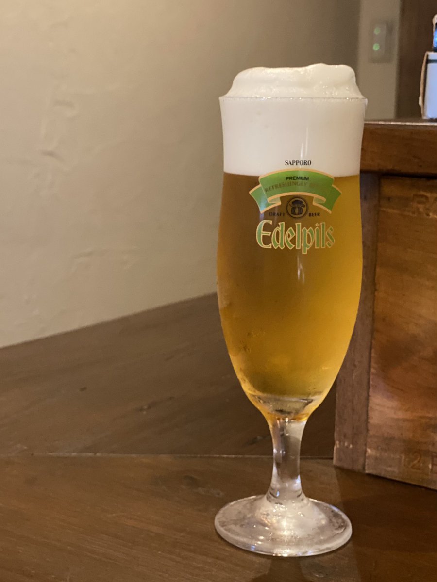 mars1333's tweet photo. こんな風に、しっかりとした泡が立つビールは美味しい
注ぎ方の技術も高い
#puccho #芦屋 #ビール https://t.co/nv4nevFqKq