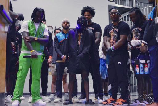 brianhallmma's tweet photo. 🎶 No one on the corner have swagga like us 🎶 https://t.co/bSZkCbx1zM