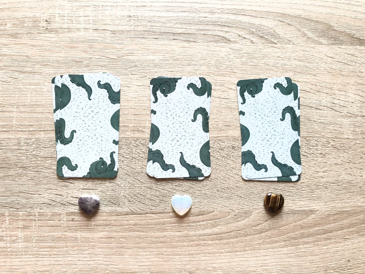 somgodgirl's tweet photo. PICK A CARD 🛥 การเดินทางของความรักที่กำลังจะมาถึง...?

🔭 ทำจิตใจให้นิ่ง
🌊 เลือกไพ่
🏴‍☠️ RT ทวิตแทนค่าครู

#PickACard
#ดูดวง #ความรัก https://t.co/w53xL93LOs