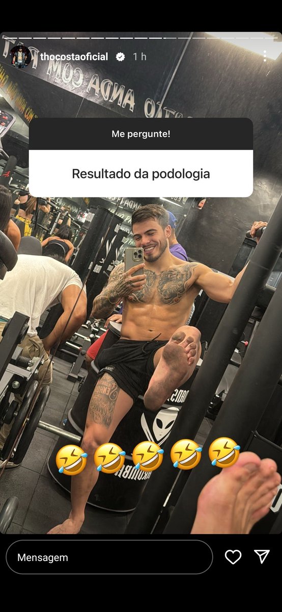 lukkas3392's tweet photo. Eu facilmente lamberia o pé sujo do Thomaz Costa https://t.co/rGRY4anu1B