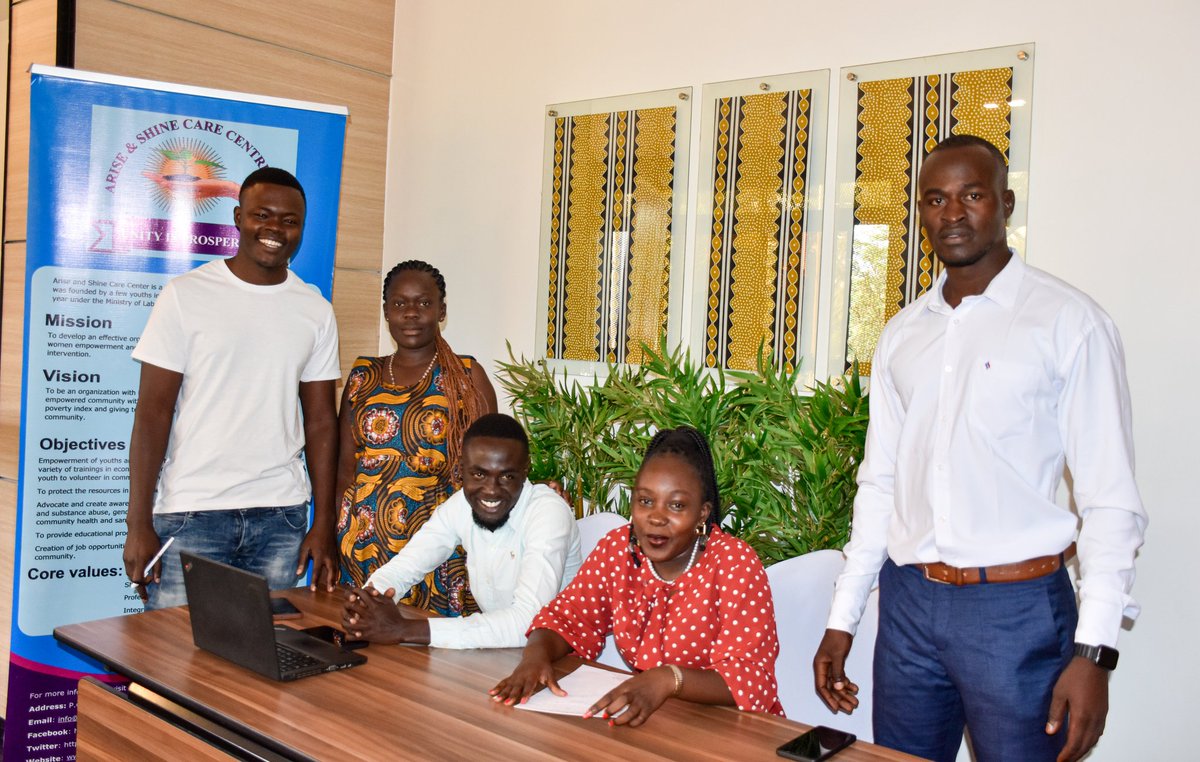 OdwiraJacktone's tweet photo. The Summit aims to provide evidence-based approaches to youth work readiness initiatives implemented in Kisumu county.
The Youth Excel Program is implemented by the Kenya Red Cross and IREX with support from USAID Kenya.
#KisumuICONKe
#IREX
#research2change
#iconparticipants https://t.co/CqKStwytqO