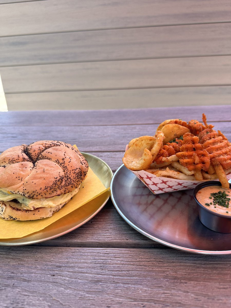 sh3lbb's tweet photo. When I finally have time to kill in Denver and get to go to this sandwich shop that I’ve been stalking on Instagram for a while and it tastes just like I imagined 
😂🤤 https://t.co/aoTbiaG4qv