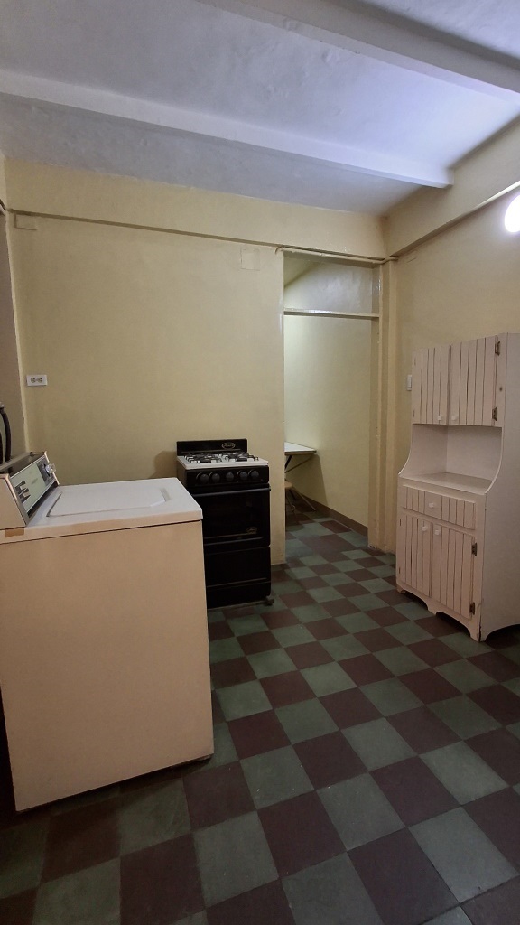 seturinca's tweet photo. En #alquiler #apartamento de 60 Mtrs2 ubicado en Alta Vista - Catia   

 Posee:

60 mtrs2  
2 Habitaciones 
 1 baño 
 
Incluye cocina e internet.  

Negociación:

3 meses de deposito, 3 meses adelantados, 1 mes inmobiliaria y contrato 250$.

Para más información, escríbenos al DM https://t.co/ruqVnqym6Q