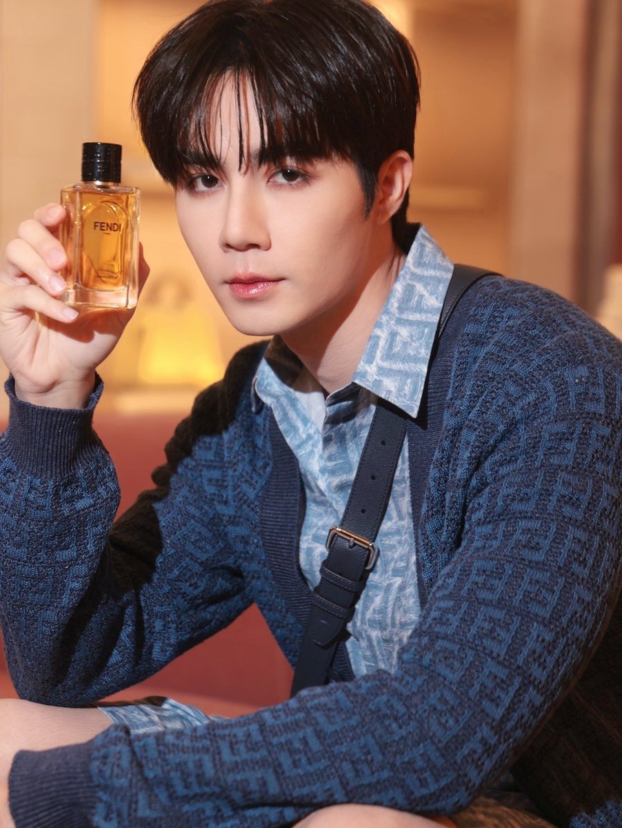 DomundiTV's tweet photo. พบกับ “ซี” @zee_pruk ได้ในงาน FENDI Fragrances Collection Press Preview ✨️

ฝากทุกคนส่งกำลังใจให้ซีกันเยอะ ๆ นะคะ🥰

#FendiFragrancesXZeePruk https://t.co/jCjSBidZIq
