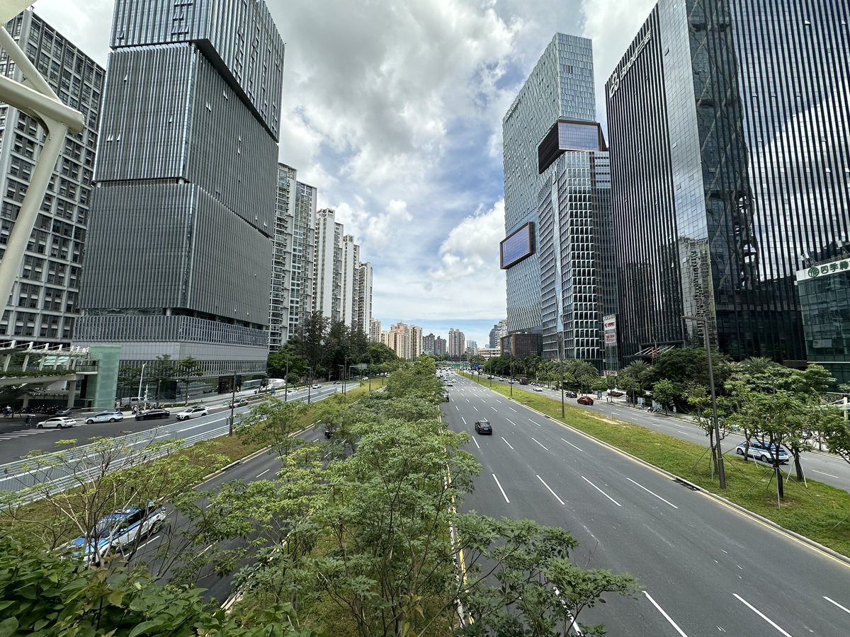 推特一直给我推越南KOL是什么意思这谁看得懂啊兄弟