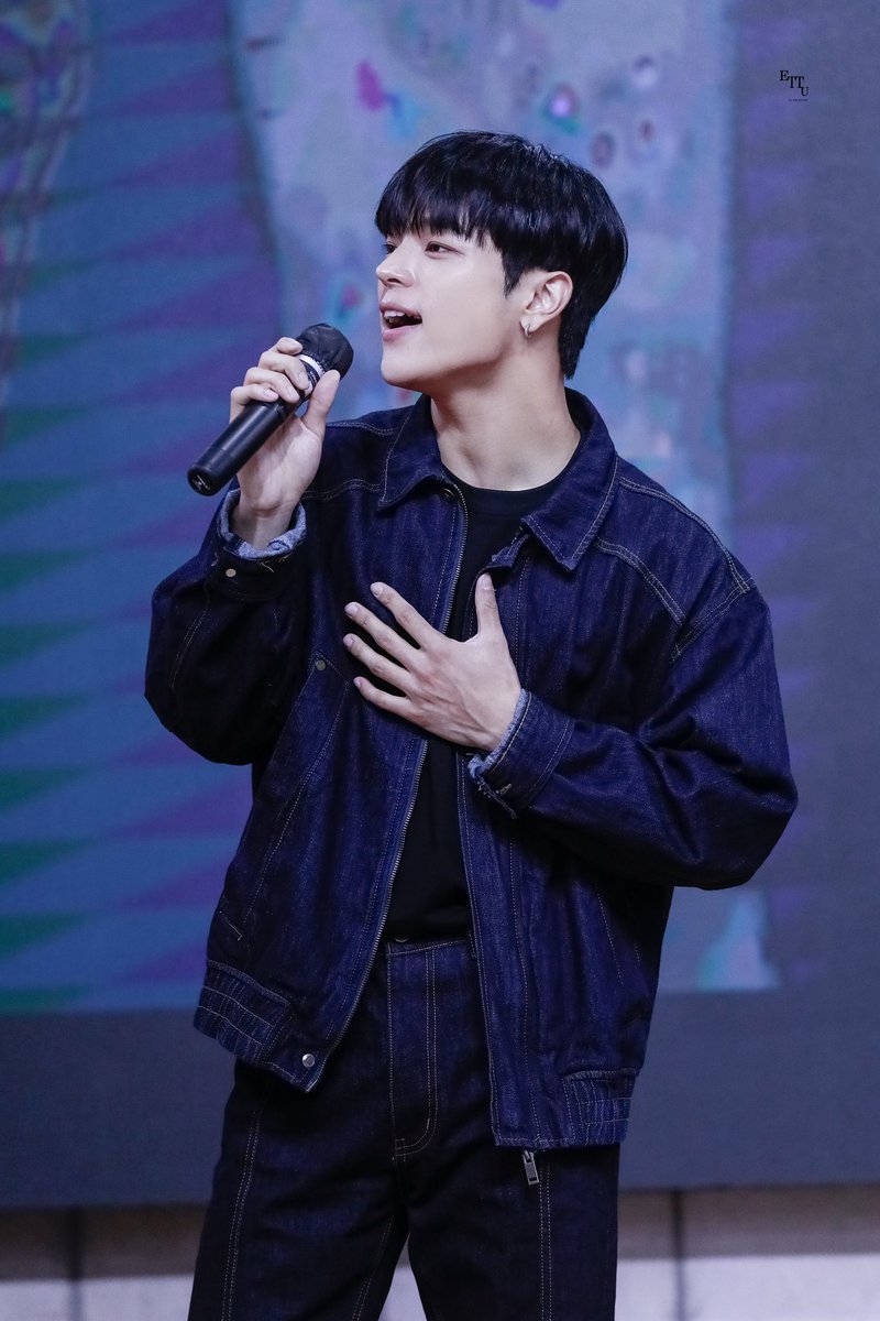 ettu_408's tweet photo. 240615 대면 팬싸

#김우진 #kimwoojin
#ILIKETHEWAY https://t.co/zHw7ZigU3c