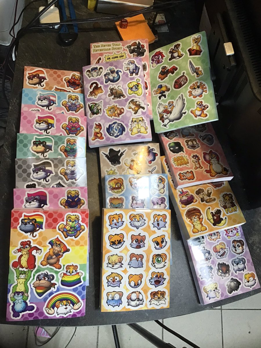 Unsere #Sticker für die #Dokomi24 sind da! Schaut gerne mal in Halle Stand F31 bei unserer #Hamster Botschaft vorbei! Wir haben auch sämtliche #Pride #kawaii Hamster zur Feier des #Pridemonth ;)