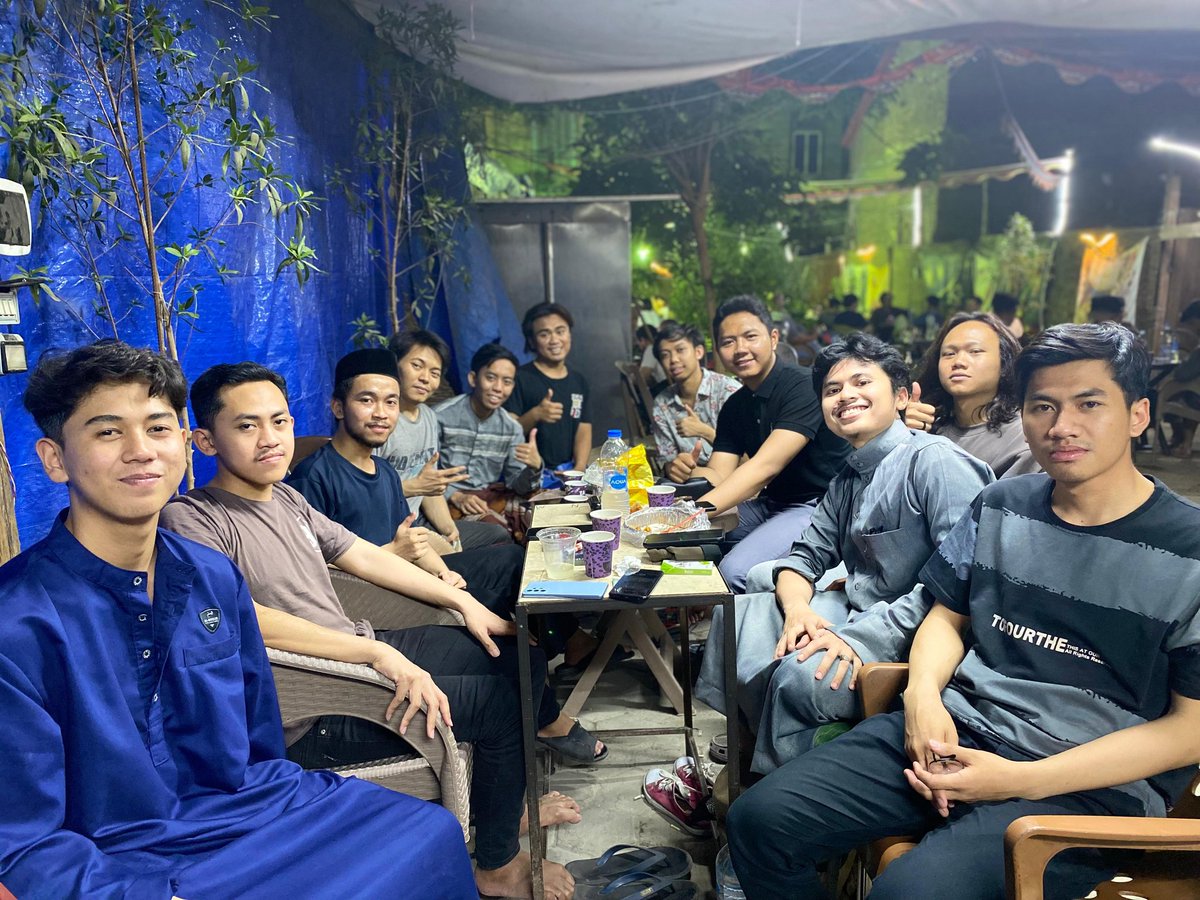 IllahAkmal's tweet photo. ليست كل العواصف تأتي لعرقلة الحياة
         بعضها تأتي لتنظيف  الطريق

Tidak semua badai datang untuk mengganggu kehidupan, beberapa datang untuk membersihkan jalan🪠 https://t.co/6F434JbZQT