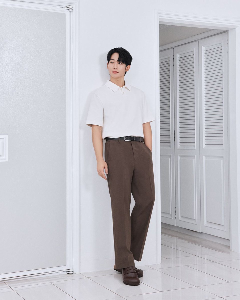 HaeinessGlobal's tweet photo. MIND BRIDGE 24 SUMMER COLLECTION
with @.holyhaein
시원하면서도 세련되게 연출 가능한
배우 정해인의 쿨 셋업!
셋업 아이템과 함께 취향에 따라
다양한 스타일 연출 어떠신가요?
#마인드브릿지
#MINDBRIDGE
#24SummerCollection
#AllDayCoolSetup
🔗https://t.co/PF4ZeNEl5I
#JungHaeIn https://t.co/NOsqaDXd9Y