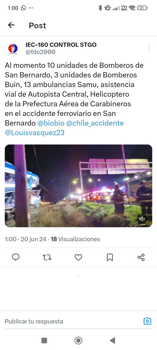MikiCanti's tweet photo. @MegafonoPopular @NoticieroAnimal Aparentemente si iba con pasajeros,los están evacuando en este momento, creo que se dirige hacia el sur https://t.co/bfaOcQ9ZYy