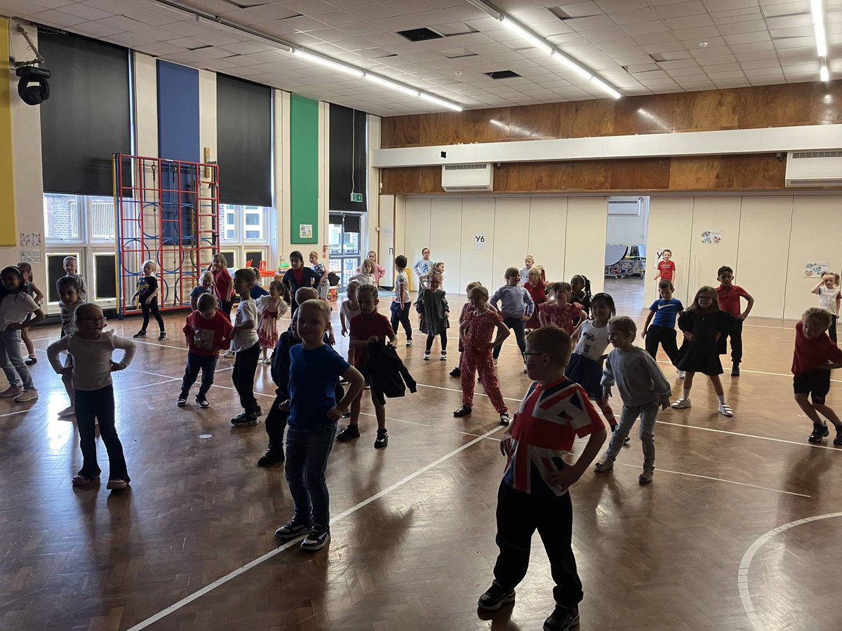 ManselLearning's tweet image. Happy 70 years to Mansel Primary! We danced, ate and sang our way through our 1950s day.
We can’t wait to see what is next for our Mansel journey but so proud of where we are and what we have achieved too!
Thanks to everyone who made the day special.
#70years @SCSPCEO