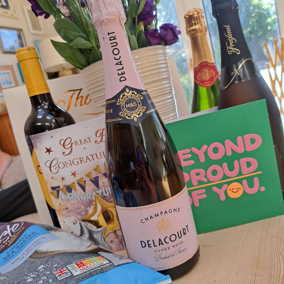 Maxine Hacker 💙 tweet media