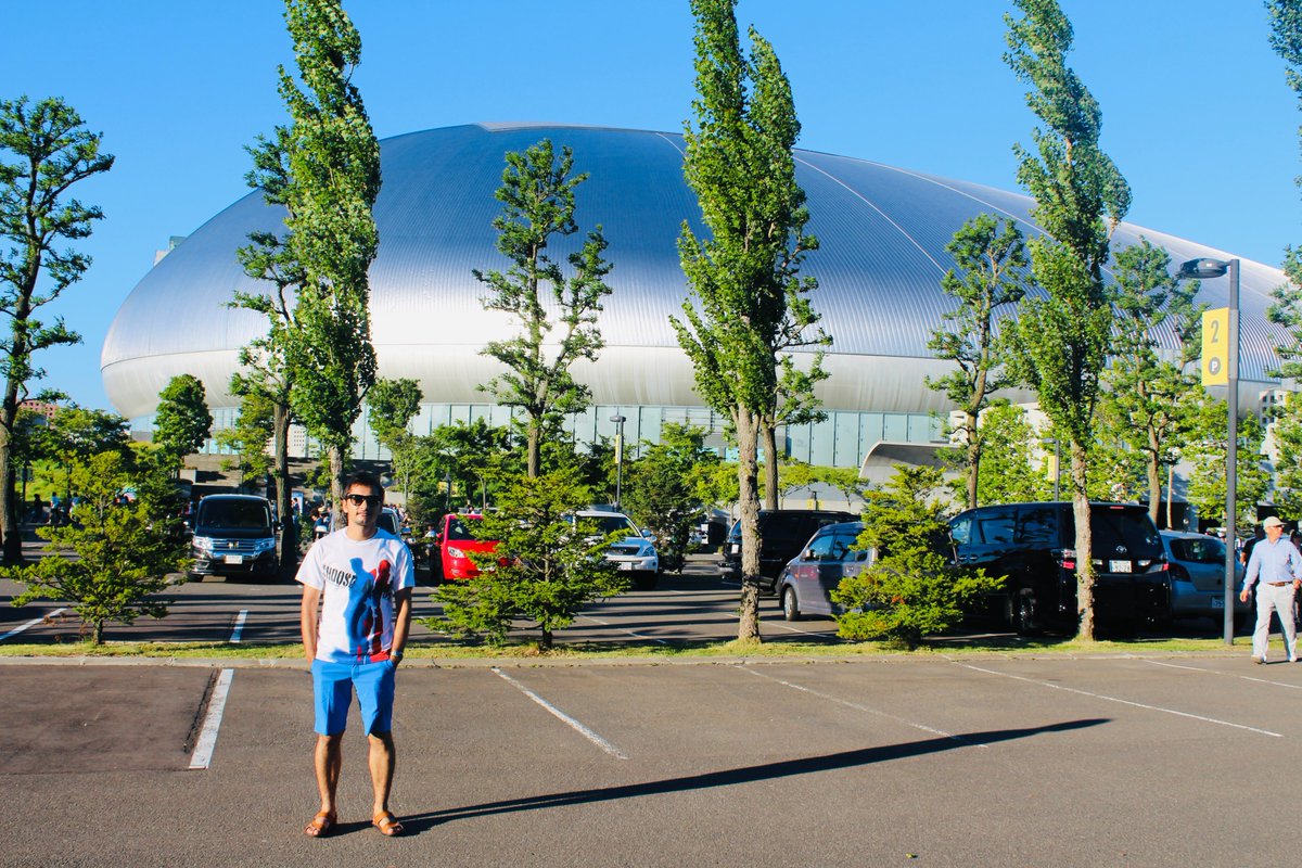 Rodivbs's tweet photo. Time flies! 7 years ago, in front of Sapporo Dome, the first stadium with a retractable surface.
#memories #SapporoDome #timeflies https://t.co/RQ1bVaWmx4