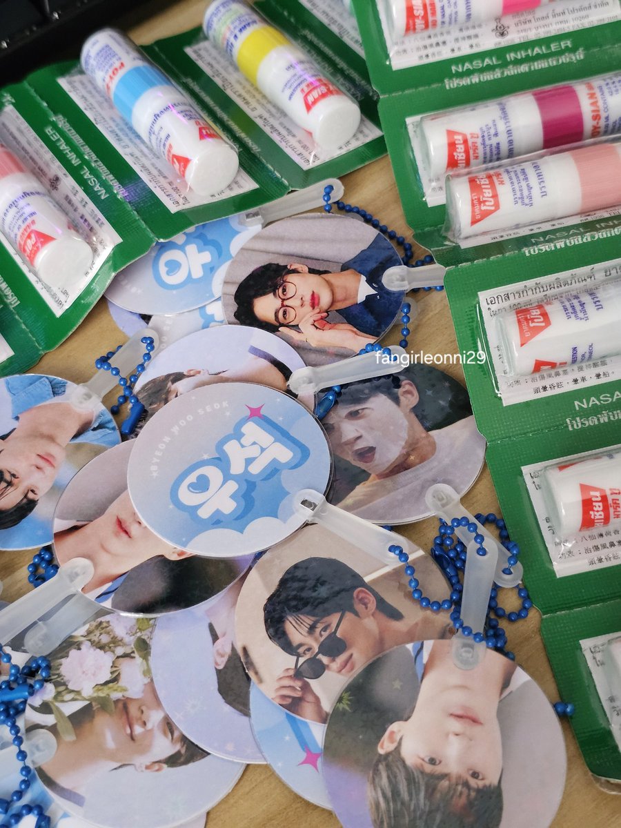 fangirleonni29's tweet photo. FREEBIES FOR BYEON WOOSEOK FANMEETING IN MANILA 💕

📆 JUNE 22, 2024
📍New Frontier Theater 

Medyo shy type ako so di ko pa alam pano siya papamigay🥲

😍 RT if you'll be there! 
#ByeonWooSeok #변우석 #LovelyRunner #BYEONWOOSEOKinManila https://t.co/OCLyPp7Jxb