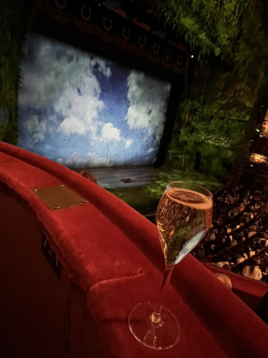 ゆりぺ🕊 tweet media