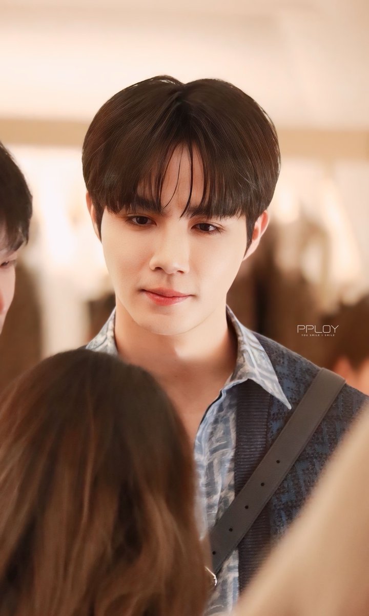 SirilukPts's tweet photo. ตกหลุมรักคนเดิม❤️

@zee_pruk 
#FendiFragrancesXZeePruk
#ZeePruk https://t.co/slBH5BWcU6