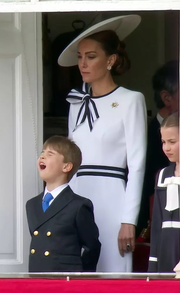 sallie6youtube's tweet photo. do you think Princess Catherine looked thinner recently or about the same size as she previously looked?
#KateIsBack https://t.co/Dp60xd8jte