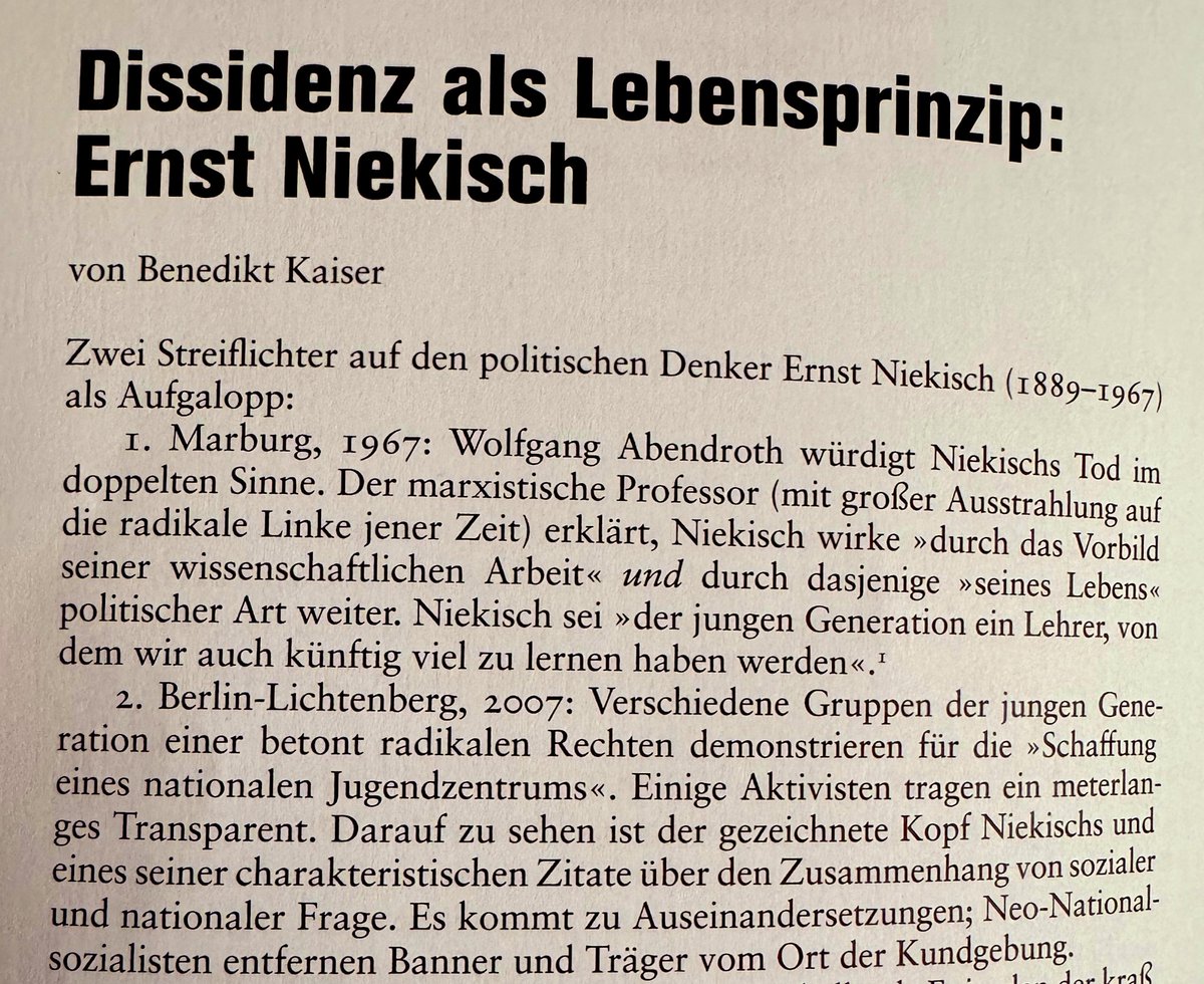 benedikt_kaiser's tweet photo. Seit Ernst #Niekisch wissen wir: Nancy #Faeser ist kein bundesrepublikanischer Sonderfall, und Dissidenz als Lebensprinzip kostet. Mein Niekisch-Porträt in der @SiNetz beschäftigt sich u.a. auch mit der deutsch-sowjetischen Begegnungstätte #ARPLAN (#Jünger bis #Kuczynski) und mit Elogen auf Niekisch durch Wolfgang #Abendroth …
Außerdem bespreche ich in Heft 120 das monumentale #Ulbricht-Werk (Band 2) von @IlkoKowalczuk und die ideologisch leider einseitige #Wagenknecht-Studie von @KlausMai1.
Reinschauen!