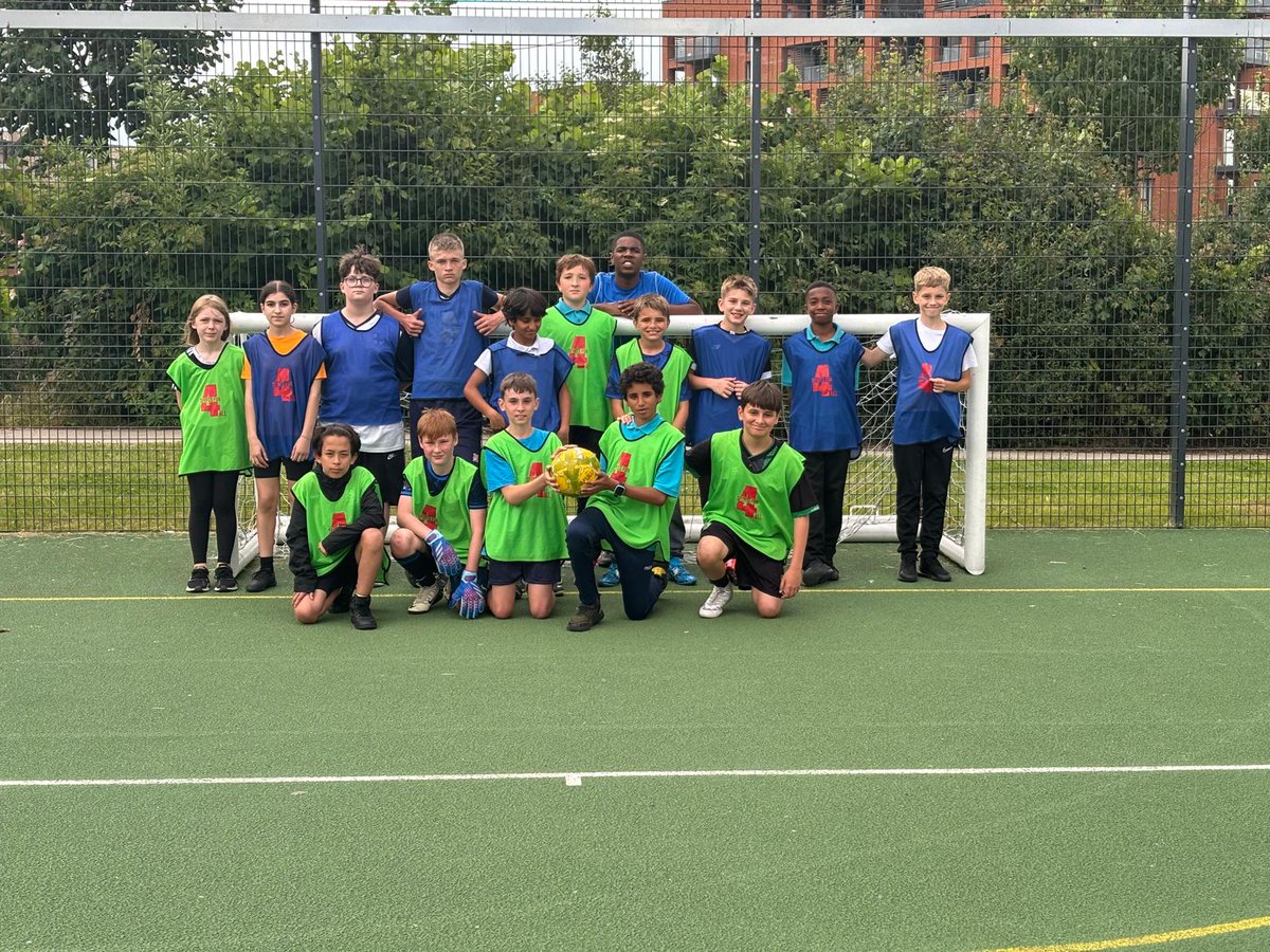 Sports_Fun4All's tweet photo. ✅️ Kidbrooke Session
⚽️ FREE Football
📅 Every Tuesday
⏰️ 5-7 pm
👥️ 11 - 16 years olds
📍 Cator Park MUGA, Kidbrooke Park Road, SE3 9FY 

 #Elephantandcastle #Eltham #Mottingham #Kidbrooke #Peckham #BurgessPark #OldKentRoad #Kennington #youngpeople #FreeFootball #youthwork https://t.co/Ru0PCDNVPN