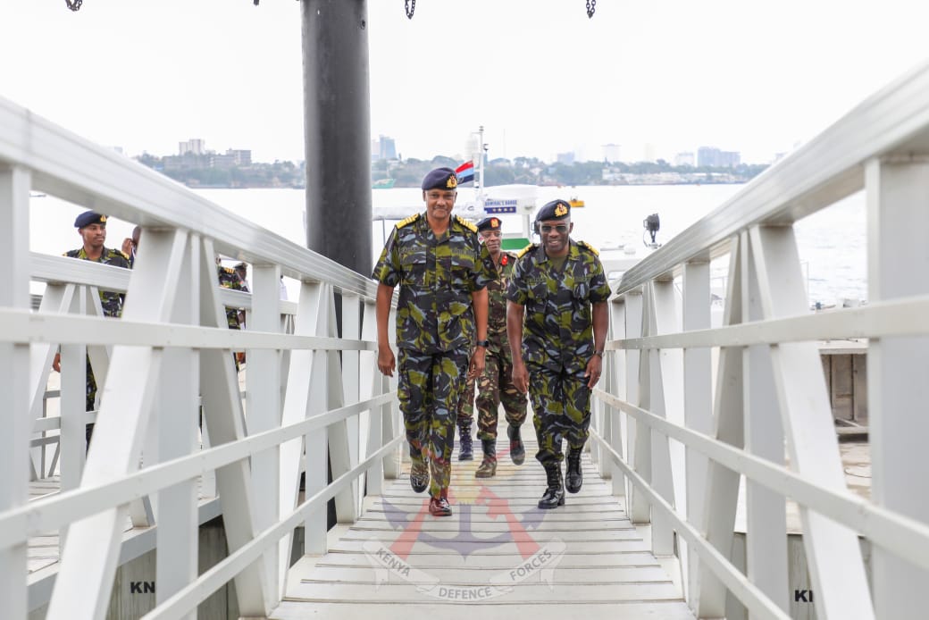 The chief of Defence Forces (CDF) General Charles Kahariri conducted a two-day visit to Kenya Navy Base (KNB), Mtongwe and KNB Manda Bay as part of his familiarization tour to Kenya Defence Forces (KDF) Units and Formations. bit.ly/4cw2nn1