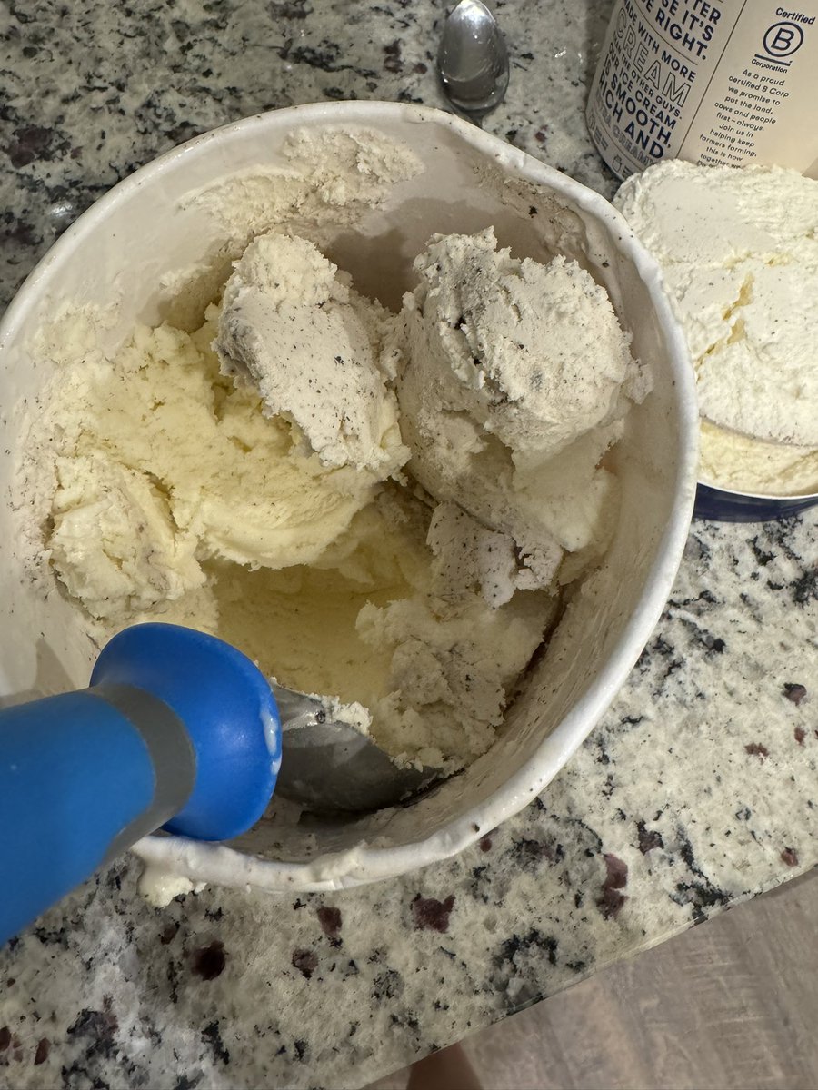kaiall's tweet photo. @TillamookDairy is this some sort of cruel joke?? There’s no cooking in my cookies and cream and now my night is ruined 😫 https://t.co/OHWIV7XEet