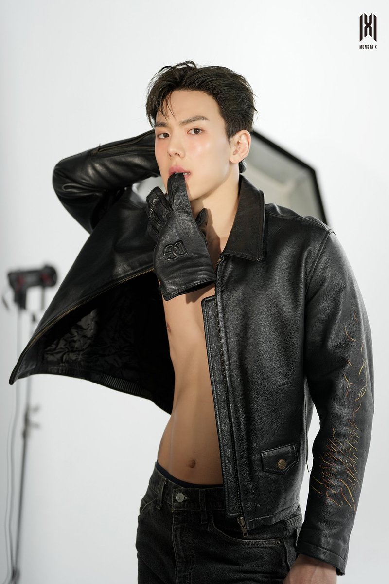 ongsimi1013's tweet photo. x발 끝났다 지금 입에 장갑 물었다지금 다끝났다 다 https://t.co/t0K5eqGSZQ