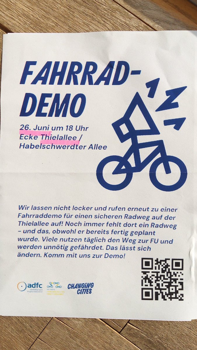 <a href="/pneumannberlin/">Peter Neumann</a> <a href="/ADFC_Berlin/">ADFC Berlin e.V.</a> <a href="/FahrradClub/">ADFC Bundesverband</a> <a href="/wegeheld/">Heinrich Strößenreuther</a> <a href="/RadLbg/">Radbezirk Lichtenberg @radnetzwerklbg.bsky.social</a> <a href="/radpankow/">Changing Pankow</a> <a href="/rad_ts/">Radbezirk T/S</a> <a href="/radneukoelln/">Netzwerk Fahrradfreundliches Neukölln</a> Wie kann eine Senatorin Entscheidungen treffen,die sie nur von einem  Hometrainer her kennt!?
Back to the Reality <a href="/SenMVKUBerlin/">Senatsverwaltung MVKU Berlin</a>