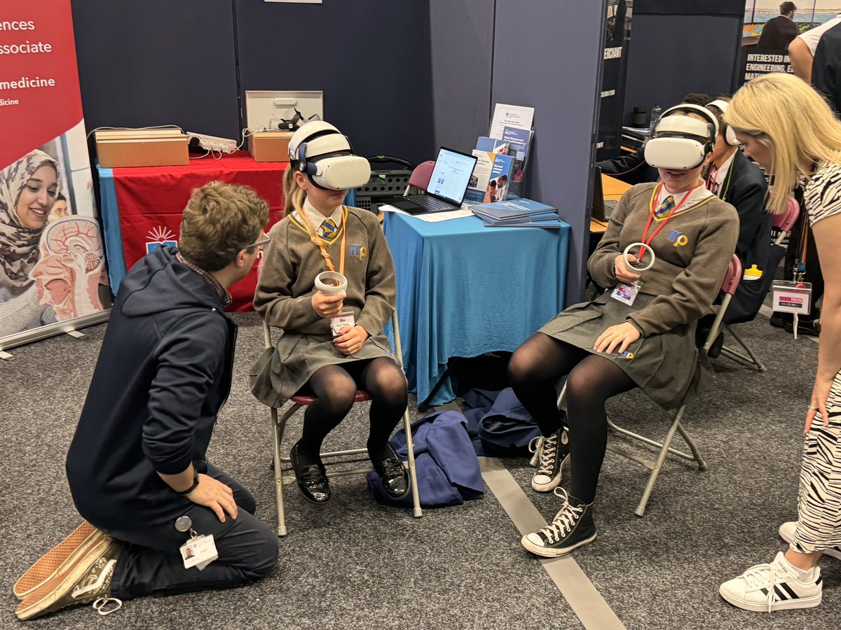 APTMoorPark's tweet image. Great to be at the @teentechevent festival in Preston today #ProudToBeMoorPark #TeenTech