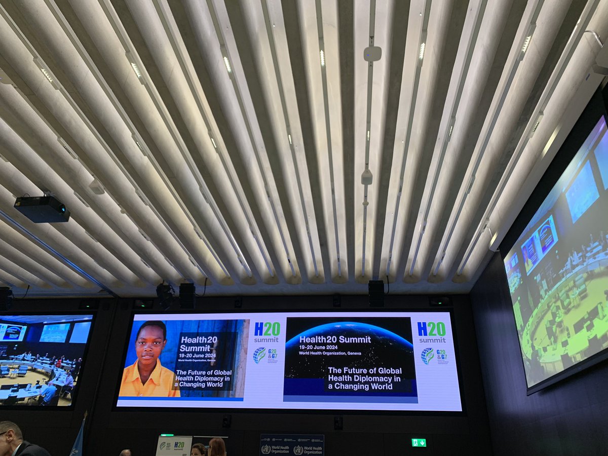 Verapaquete's tweet photo. Happy to bring the #decent_work & #social_dialogue perspective into the discussion of #H20_2024 @ilo @JPintadoNunes https://t.co/oorNsGg7sD