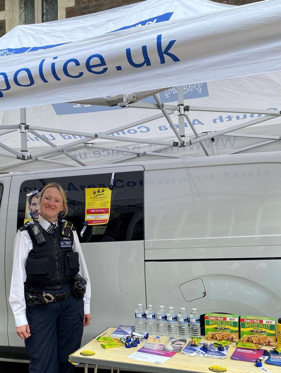 A Safe Space for Women and Girls - Croydon

 PS Julia Fairweather and PC Sophia Wright were in Croydon Town Centre, on the High Street, on Sunday 16th June, speaking to members of the public about Domestic Abuse (cont) spkl.io/l/60114AYXH