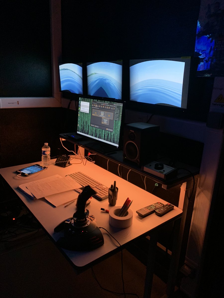 LabForSims's tweet image. Notre deuxième journée au congrès de la @LaSoFraSimS. 
Zoom sur la plateforme de secours maritime gérée par le @CesimSante! 
Un superbe outil, immersif, qui a permis à notre équipe de s’improviser, le temps d’un atelier, sauveteurs en mer! 
Merci beaucoup pour cette expérience !