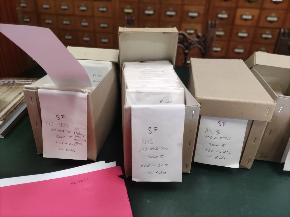 Avui és el #StereoscopyDay

Vaig fer l'estudi sobre les fotografies estereoscòpiques dels nus editats de Josep Masana

Gràcies a la publicació, la <a href="/perrottaCARMEN/">Carmen Perrotta</a> de <a href="/Fundacio_IAAH/">Institut Amatller d'Art Hispànic</a> em va comentar que tenien els negatius, amb idèndits.

Toca arxiu. Som-hi!

ifc.dpz.es/recursos/publi…