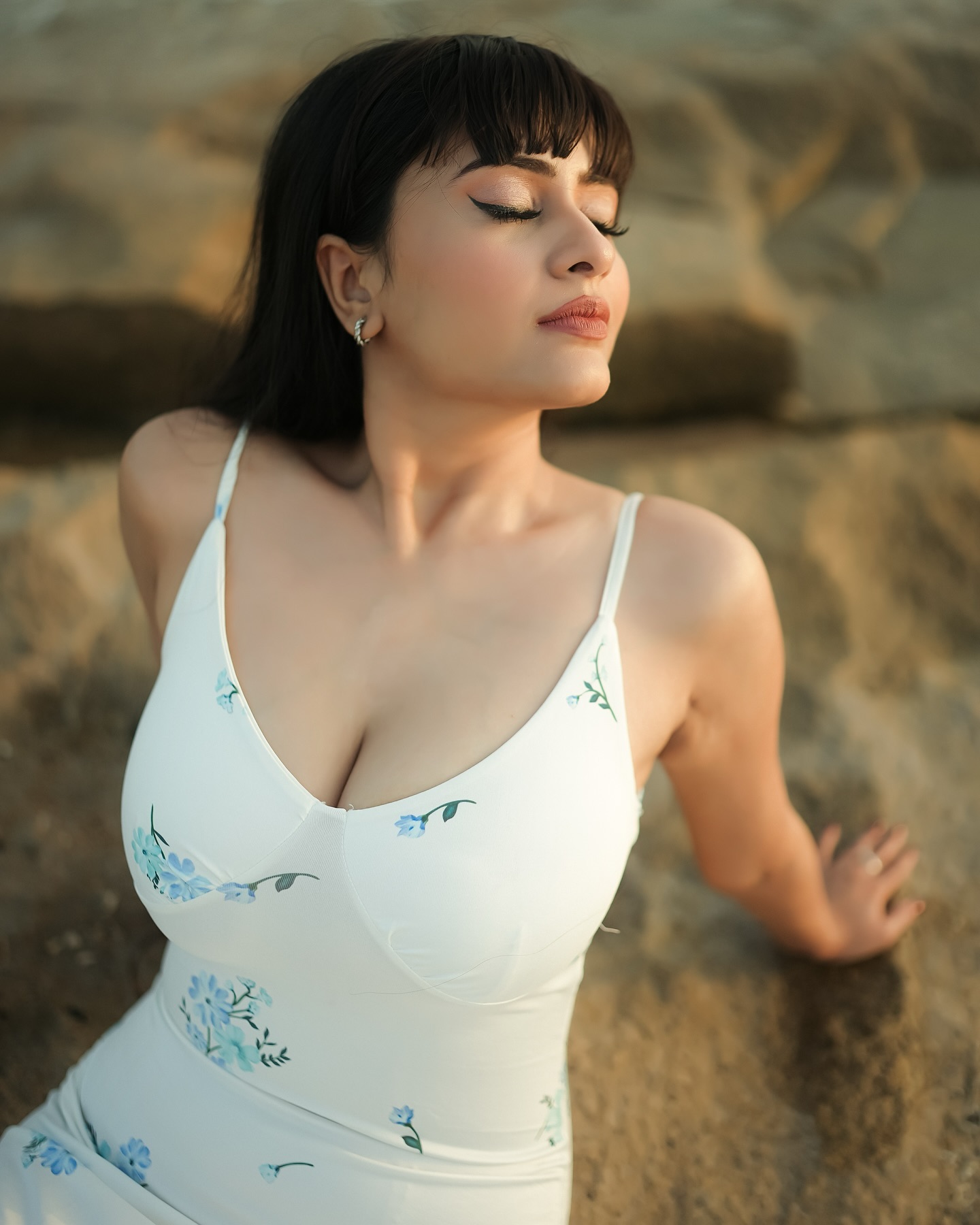 GQg3NINawAAnQZy?format=jpg&name=large