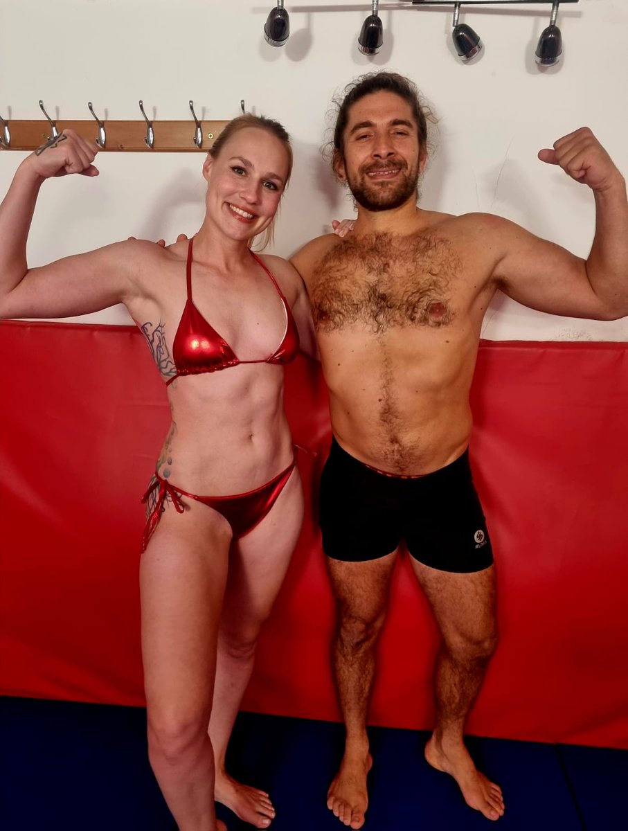 Bertvs1's tweet image. Had the pleasure of #mixedwrestling the beautiful @JoleneValkyrie last week. Holy moly that girl can SQUEEZE 😳 #headscissor. But will that be enough to beat the almighty man-bun badboy Bert? Find out who wins on @SubmissionRoom soon…