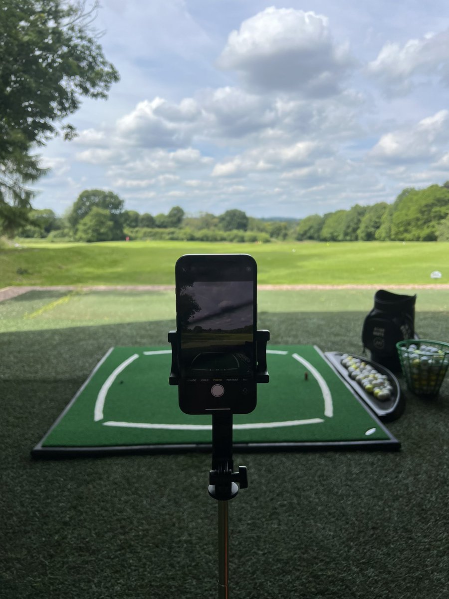 The teaching bay is looking very smart ready for my first week coaching at South Staffs Golf Club. 
Book your lessons as normal via my website - adamwhitegolf.com 
I hope to see you all soon! ⛳️👍🏼
