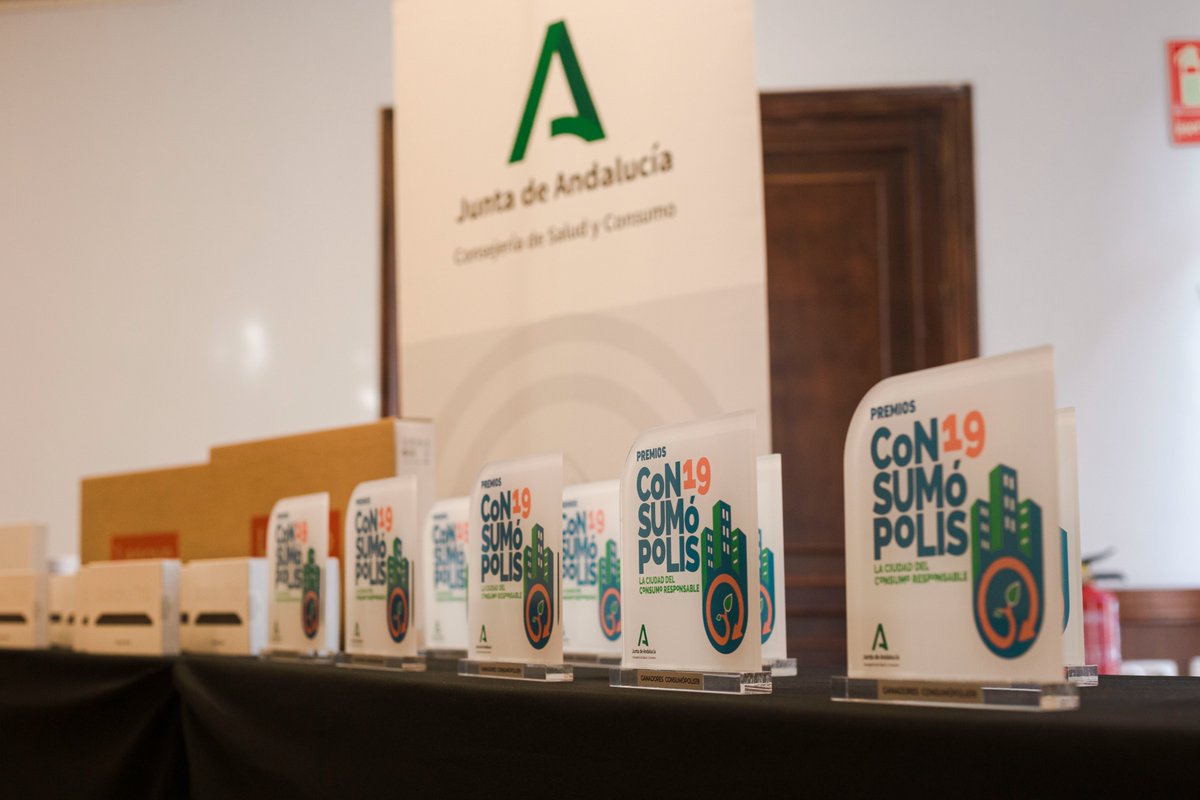 consumoresponde's tweet photo. #Consumópolis19 | 🏆  Ya está todo preparado para dar comienzo a la entrega de premios.

Queremos agradecer a todos los participantes su dedicación y creatividad en esta edición.

@saludand @andaluciajunta 

#ConsumoResponde #Andalucía #Educación #PremiosConsumpólis19 https://t.co/oNxrjH2GRI