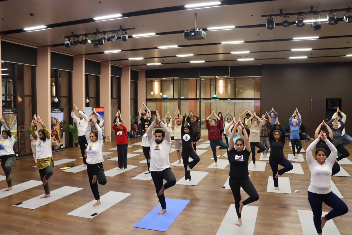 United Nations Association New Zealand <a href="/UNANZ/">UNA NZ</a> celebrated International Day ofYoga 2024 in collaboration with High Commission. Members of UNANZ Wellington participated with enthusiasm &amp; thanked <a href="/mygovindia/">MyGovIndia</a> for inspiring everyone to practice yoga.
<a href="/MEAIndia/">Randhir Jaiswal</a>
<a href="/moayush/">Ministry of Ayush</a>
<a href="/iccr_hq/">ICCR</a>
<a href="/UN/">United Nations</a>