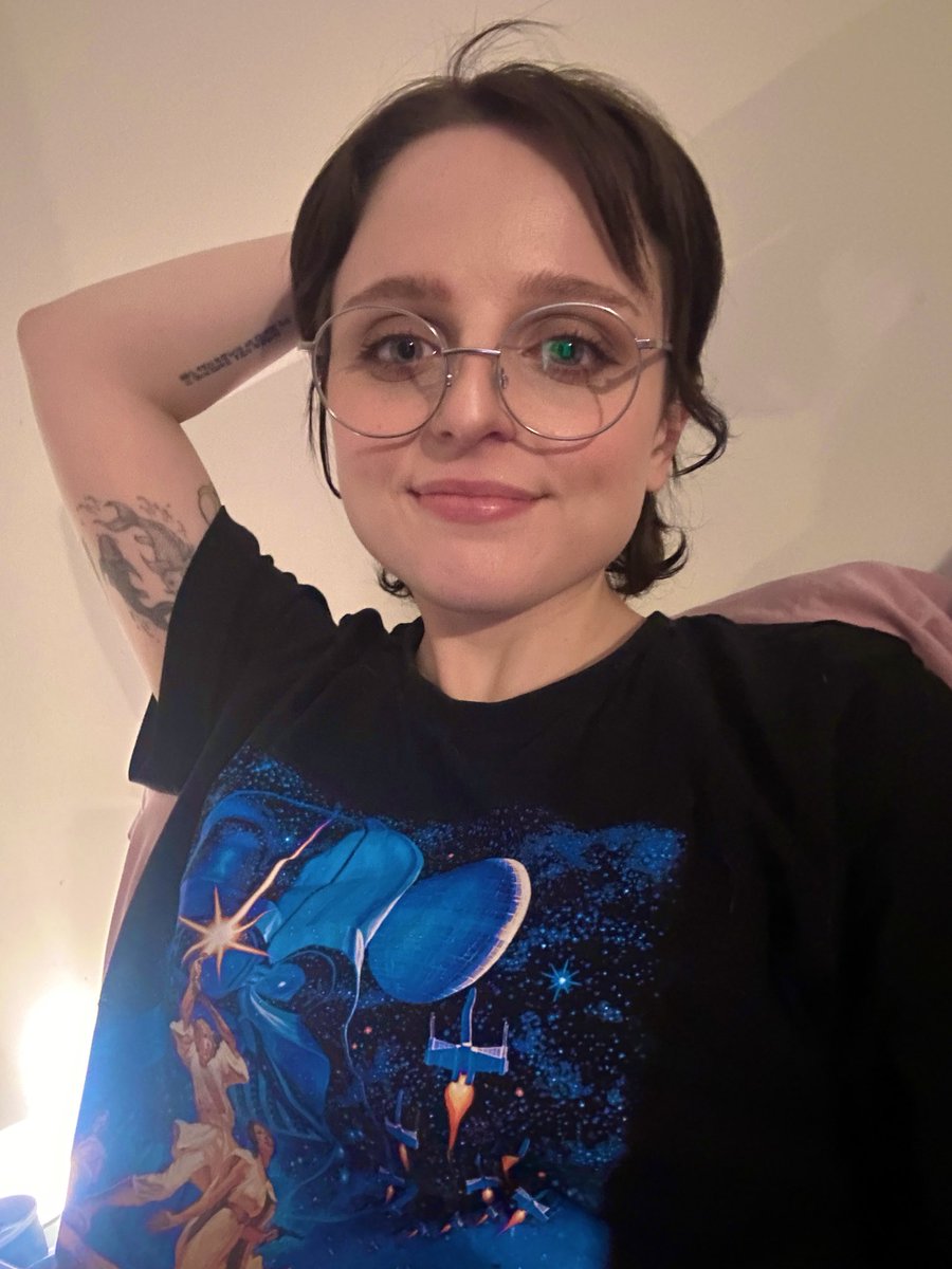 niki ✴︎ tweet media