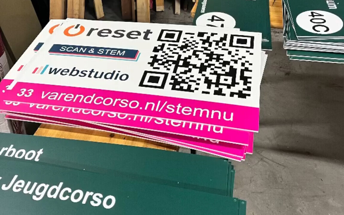 Morgen is het eindelijk zo ver!🌷

Zodra het Varend Corso begint, kun je stemmen voor de Publieksprijs! Scan de QR-code op de boten en stem mee! Route en tijden zijn te vinden op varendcorso.nl. 🏆

Laat ons weten naar welke boot jij het meest uitkijkt!